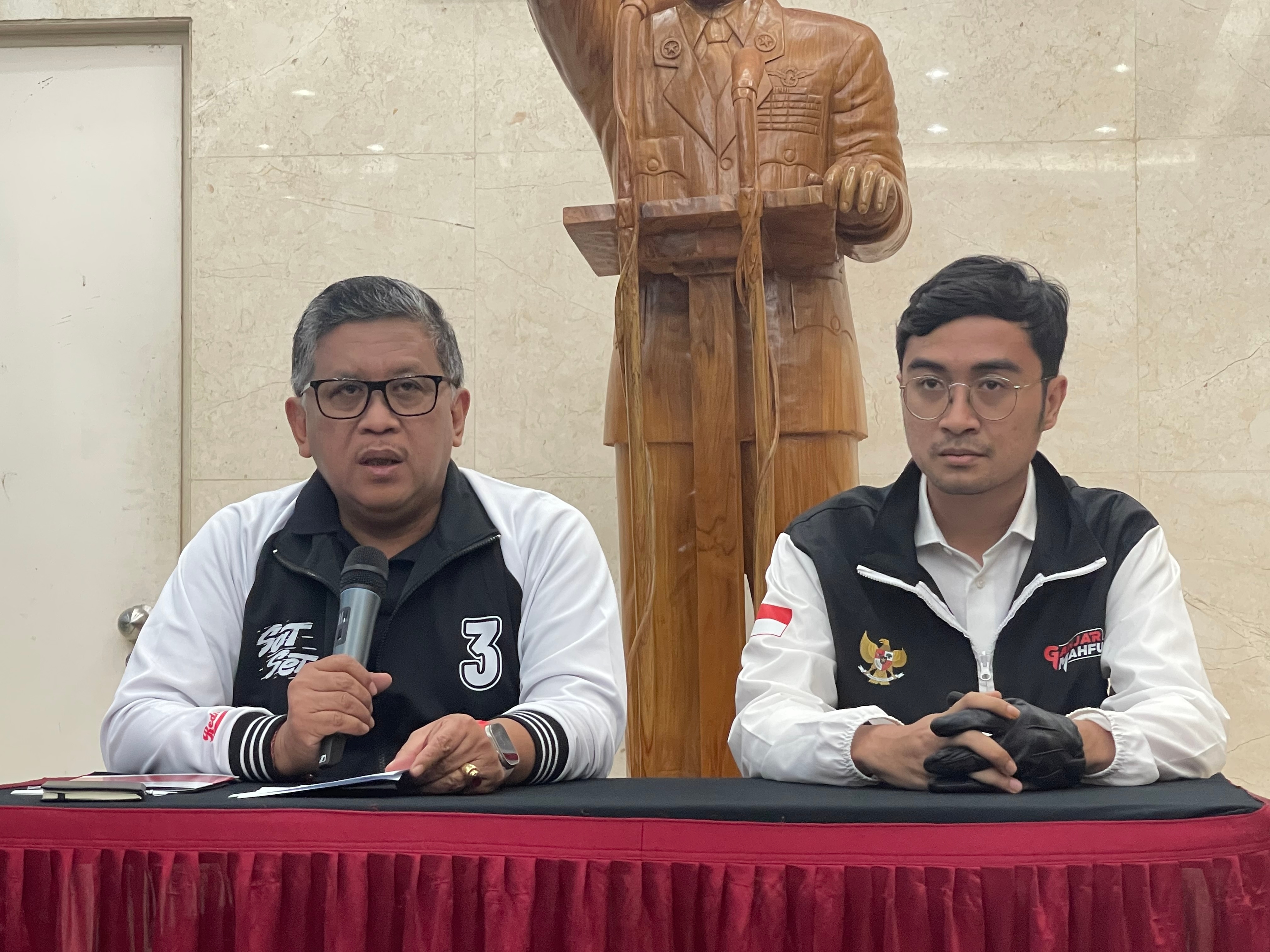 Ahok Kampanyekan Ganjar-Mahfud, Hasto: Bakal Kejutkan Jokowi