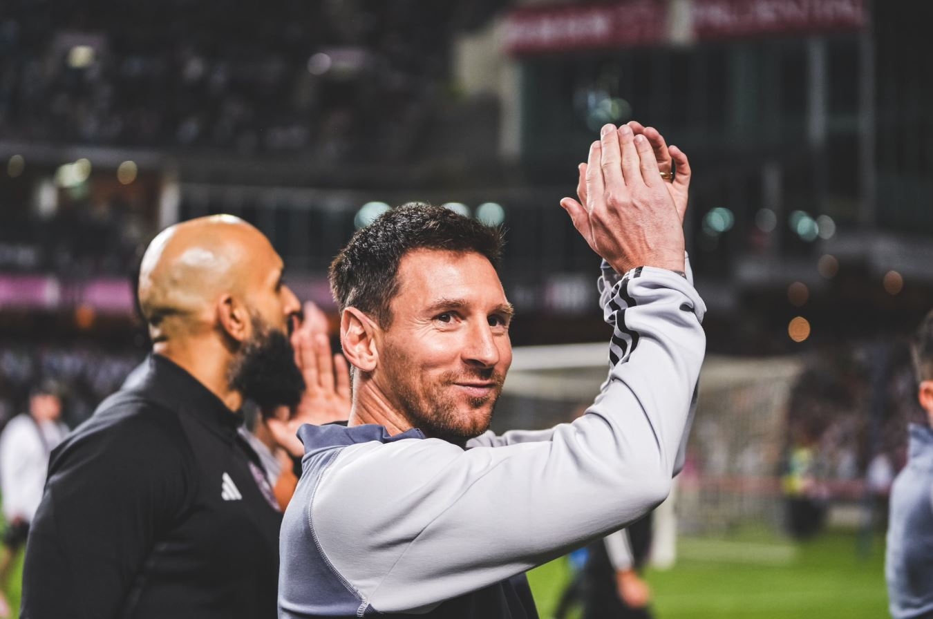 Lionel Messi tak Diturunkan, Suporter Hong Kong Soraki David Beckham Minta 'Uang Kembali'