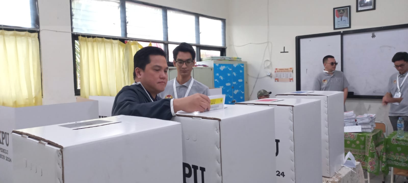Sambil Nunggu Nyoblos, Erick Thohir 'Ditodong' Bocah Soal Perpanjangan Kontrak Shin Tae-yong