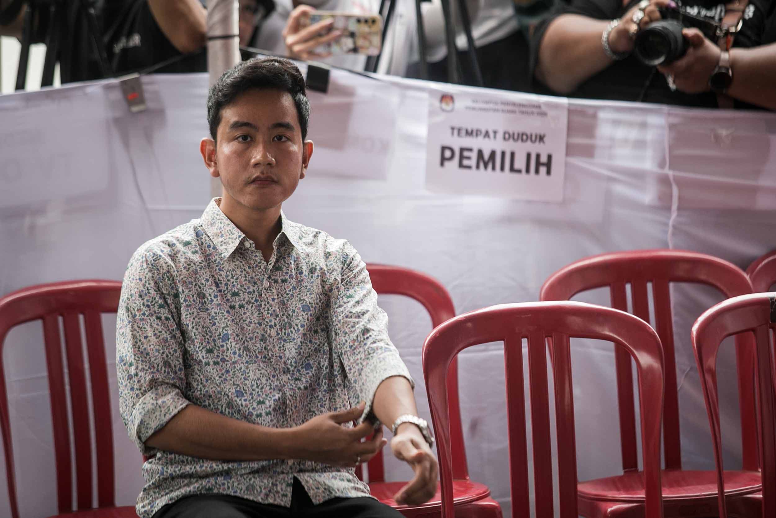 Gibran Rakabuming Raka Kini Follow Tom Lembong hingga Sri Mulyani, Ibas Sudah Bukan Satu-satunya
