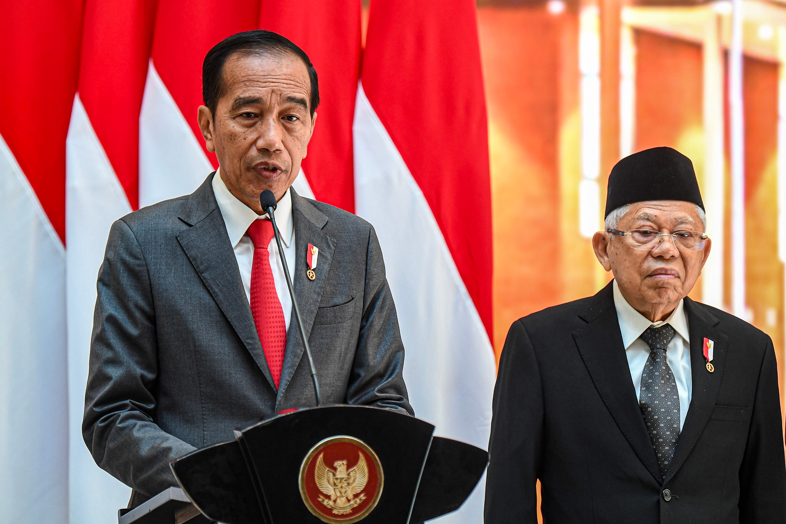 Jokowi dan Ma'ruf Amin Tunaikan Shalat Idul Fitri 1445 H di Masjid Istiqlal Jakarta