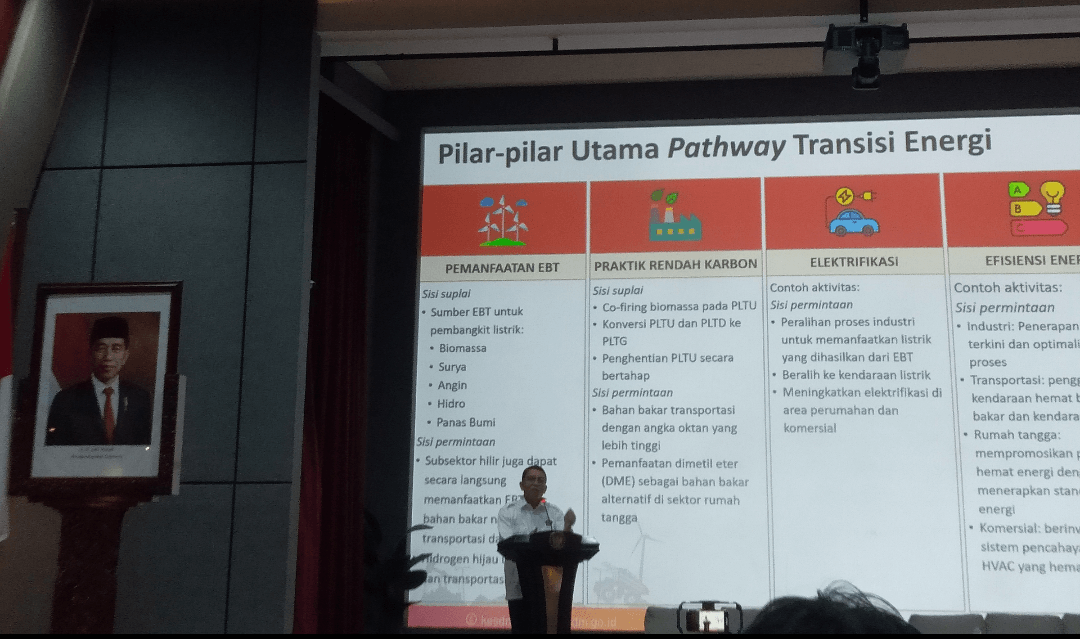 Sekjen Kementerian ESDM: Transisi Energi Penting Demi Indonesia Emas 2045