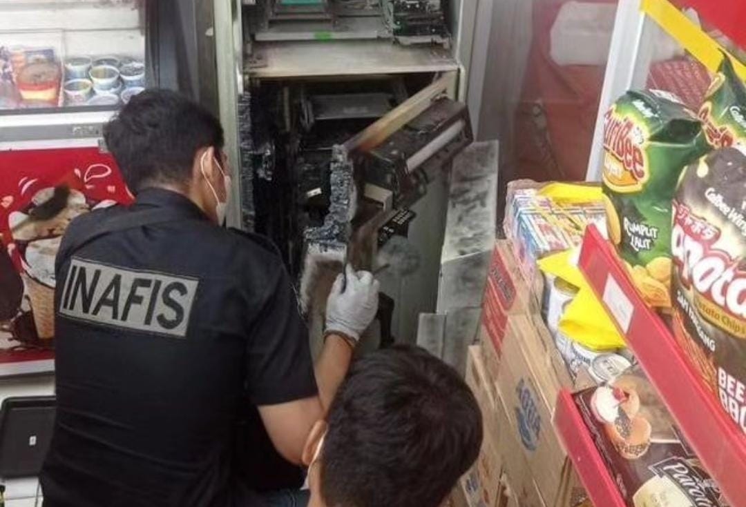 Mesin ATM Minimarket Sawangan Depok Dibobol Komplotan Maling, Tembok Dijebol
