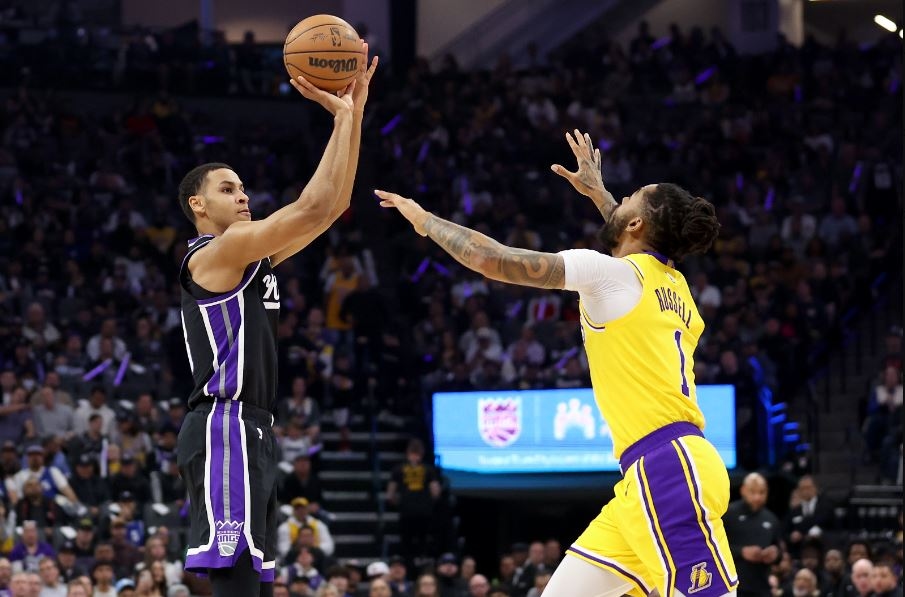 NBA Hari Ini: Lakers dan Warriors Kompak Kalah, LeBron James Tampilkan Permainan Terburuk