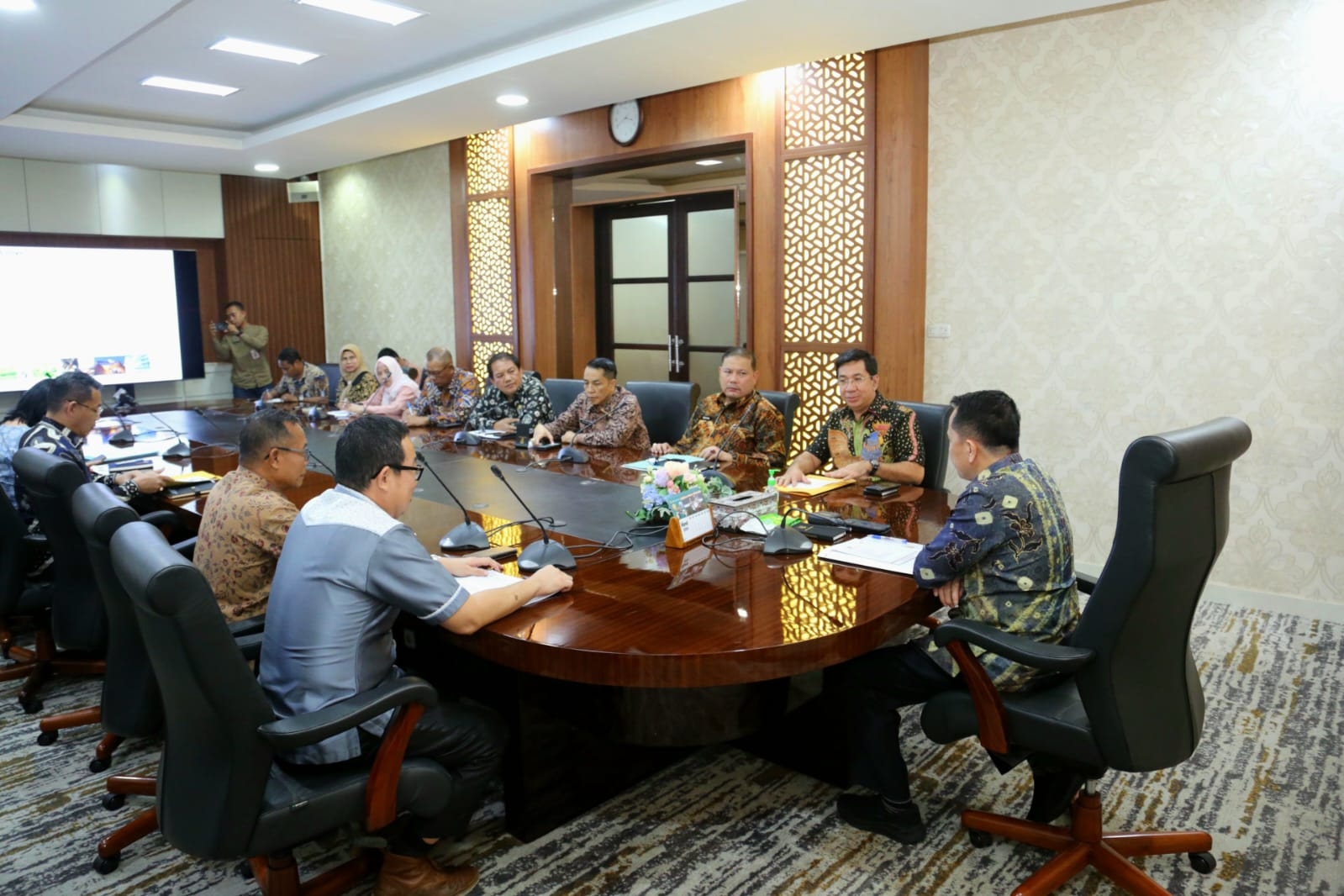 Dongkrak Investasi Sumsel, Pj Gubernur Agus Fatoni Dukung Pengembangan PT OKI Pulp and Paper