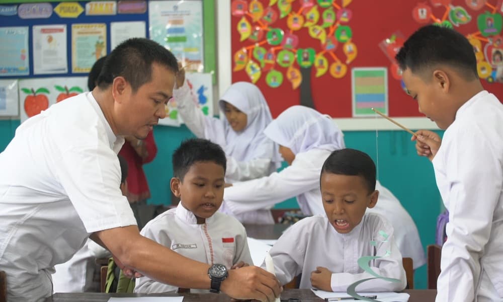 Pentingnya Sebuah Kompetensi pada Guru: Peran dalam Pendidikan
