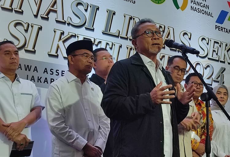 Mendag Zulhas Pastikan Stok Bahan Pangan Cukup Sampai Lebaran