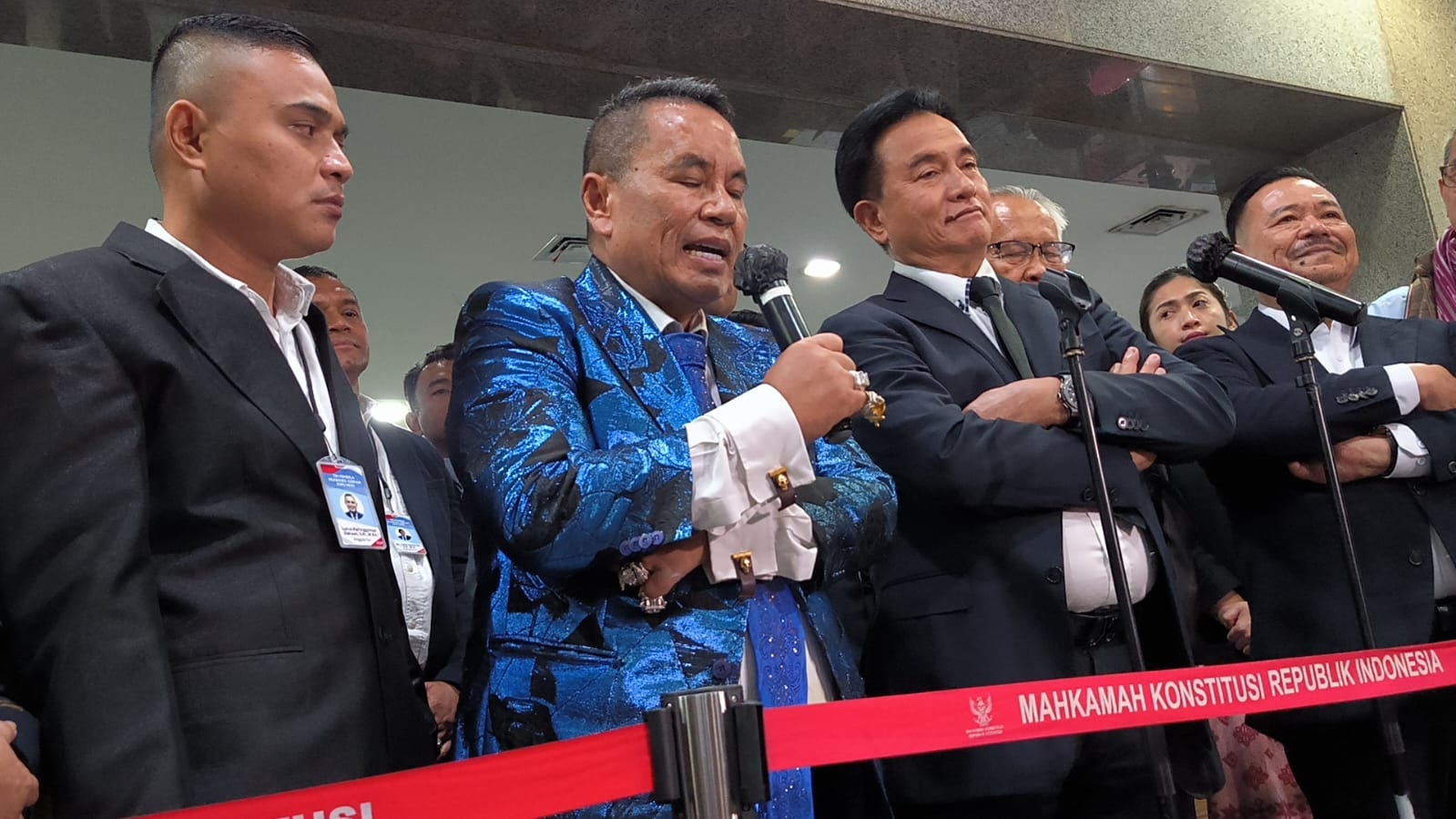 Perang Urat Syaraf Jelang Gugatan Hasil Pilpres di MK, Psywar Hotman Paris Dibalas Kubu Timnas AMIN