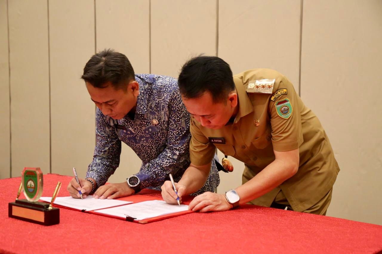 Pj Gubernur Sumsel Agus Fatoni Teken MoU Pemanfaatan Data dan Informasi Geospasial