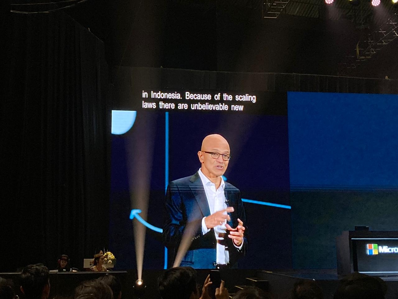 Kembangkan Infrastruktur Cloud dan Keterampilan AI, Microsoft Komitmen Investasi Rp 27,6 Triliun di Indonesia