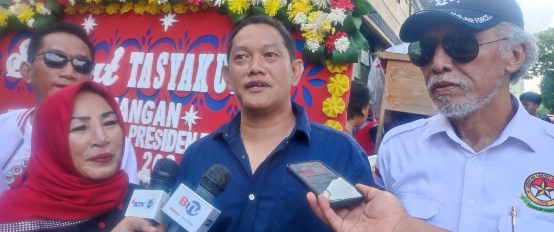 Rayakan Kemenangan Prabowo-Gibran, Tim 7 Jokowi Sedekah Seribu Susu dan Makan Gratis di Menteng Wadas Timur