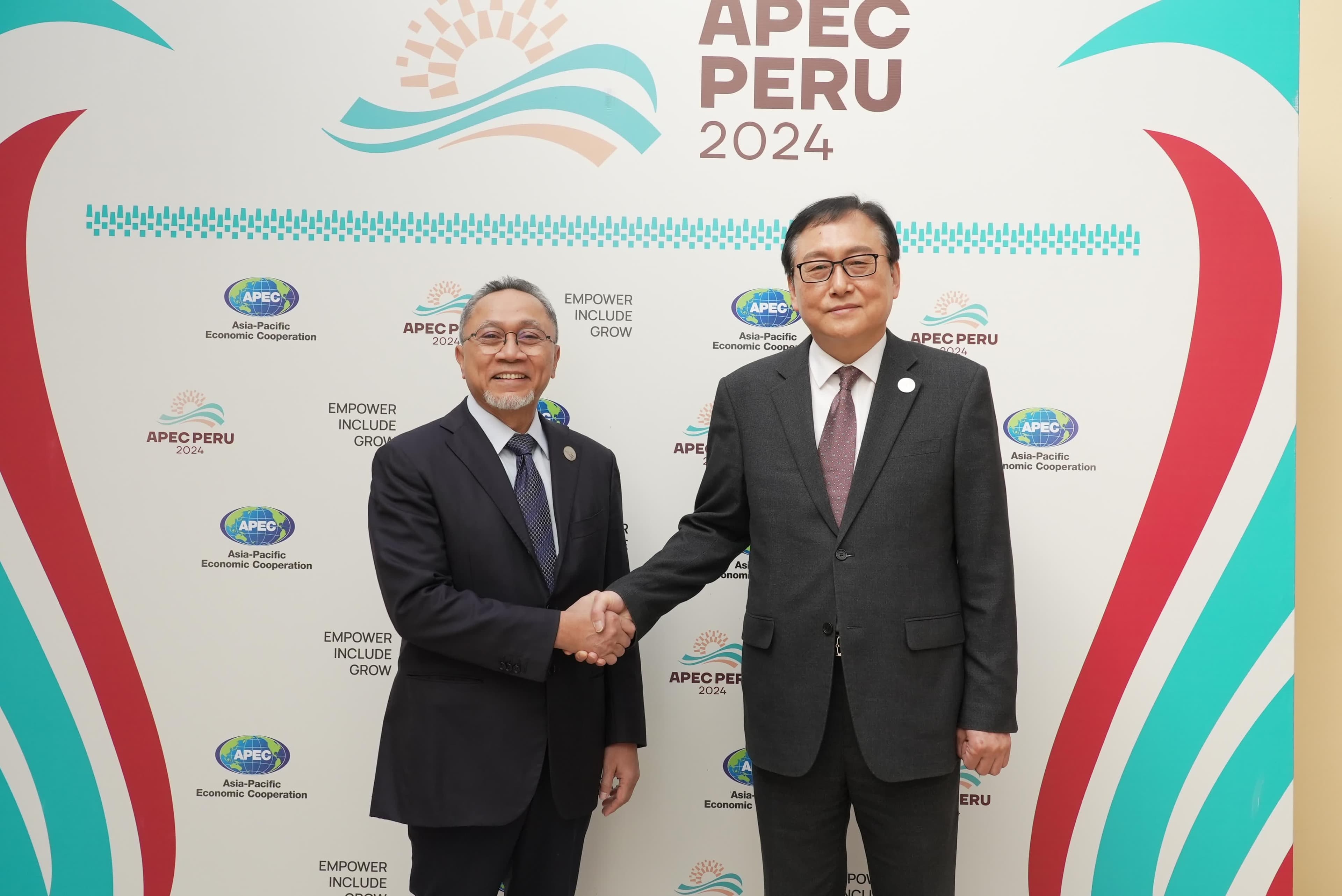 APEC 2024, Mendag Zulhas Ajak Korsel Investasi untuk Kendaraan Listrik dan IKN