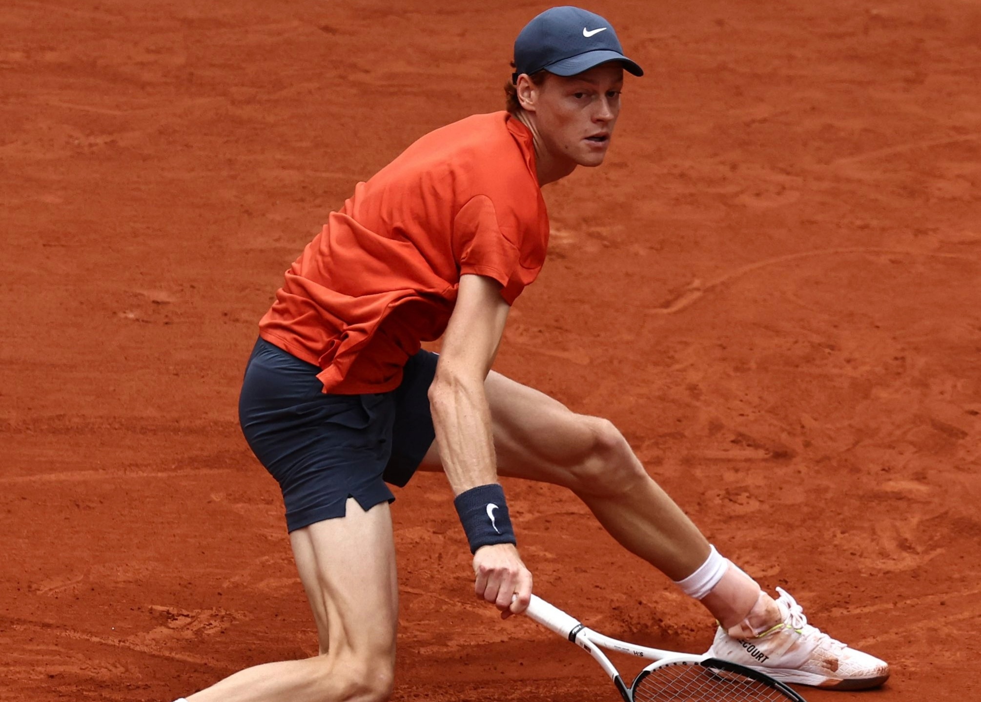 Prancis Terbuka: Jannik Sinner Raih Kemenangan Pertamanya setelah Absen, Berpeluang Geser Djokovic