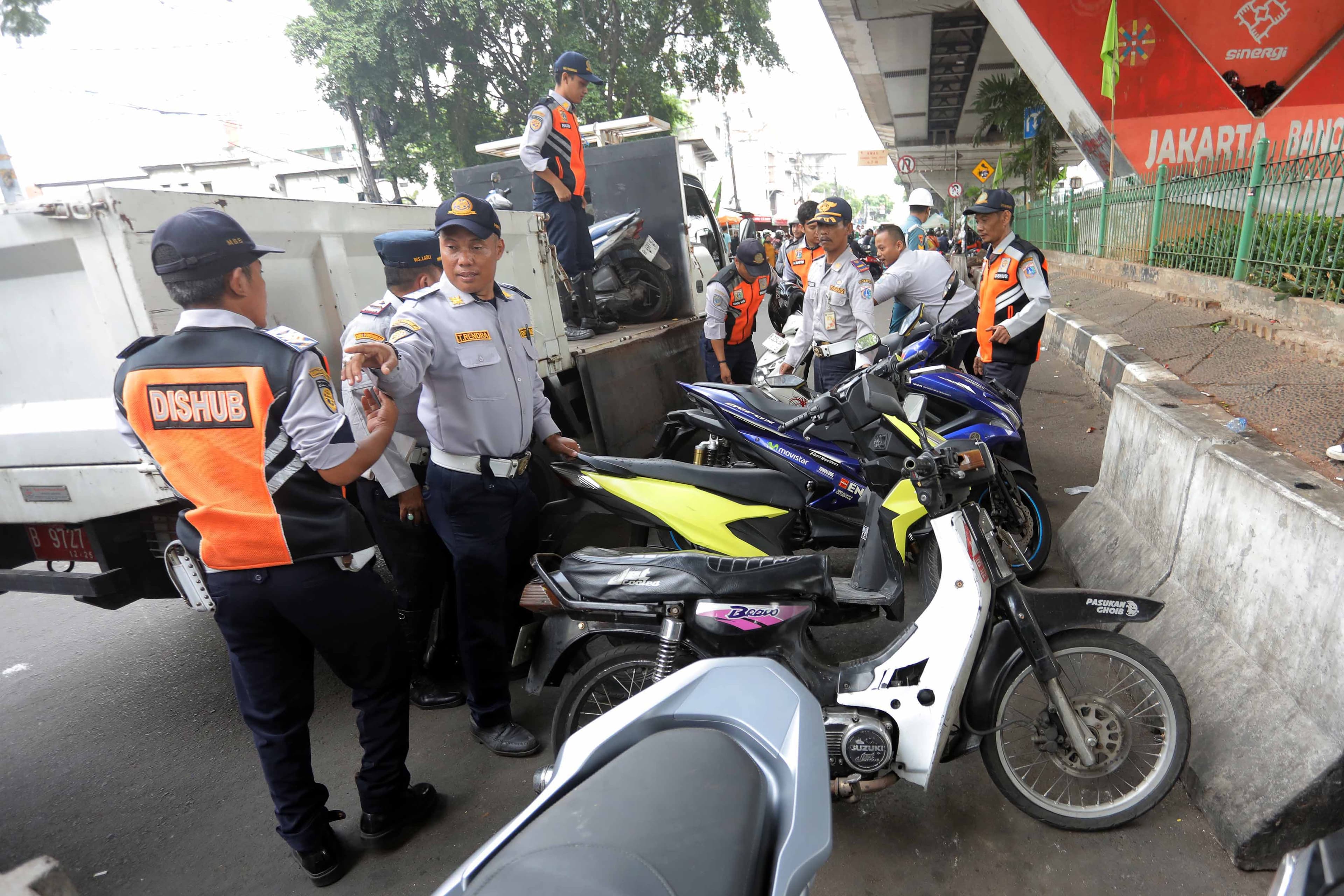 Tekan Kemacetan, Pramono-Rano Diminta Berani Tertibkan Parkir Liar di Jakarta