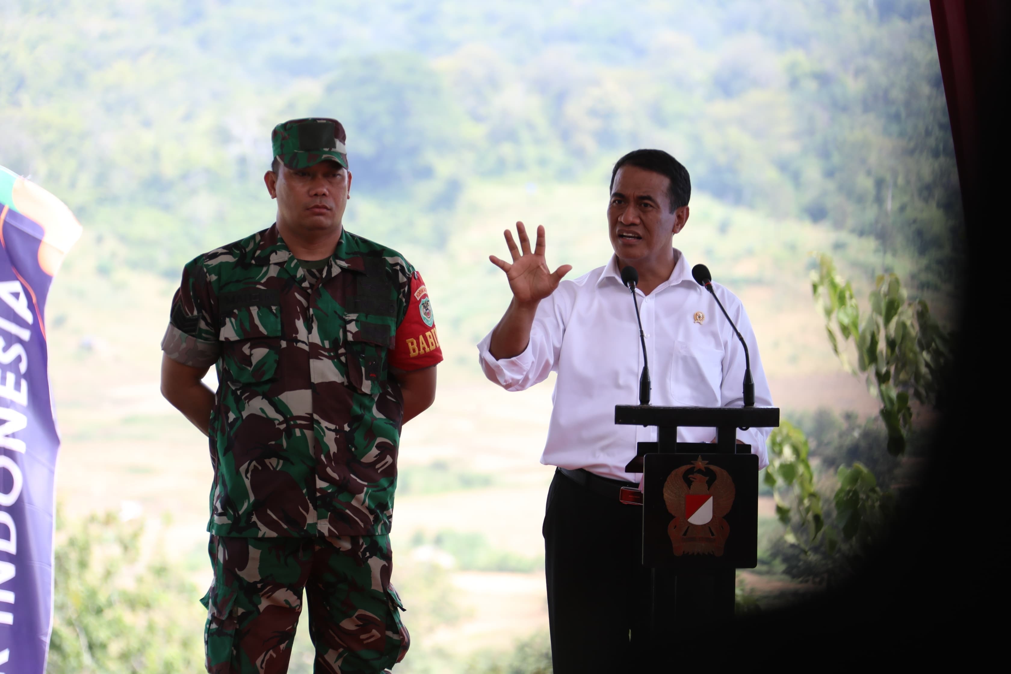 Mentan Amran Bersama KSAD Cek Irigasi Pompanisasi di Sukabumi