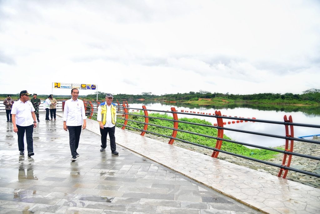 Jokowi Resmikan Bendungan Sepaku Semoi, Atasi Kebutuhan Air Bersih di IKN