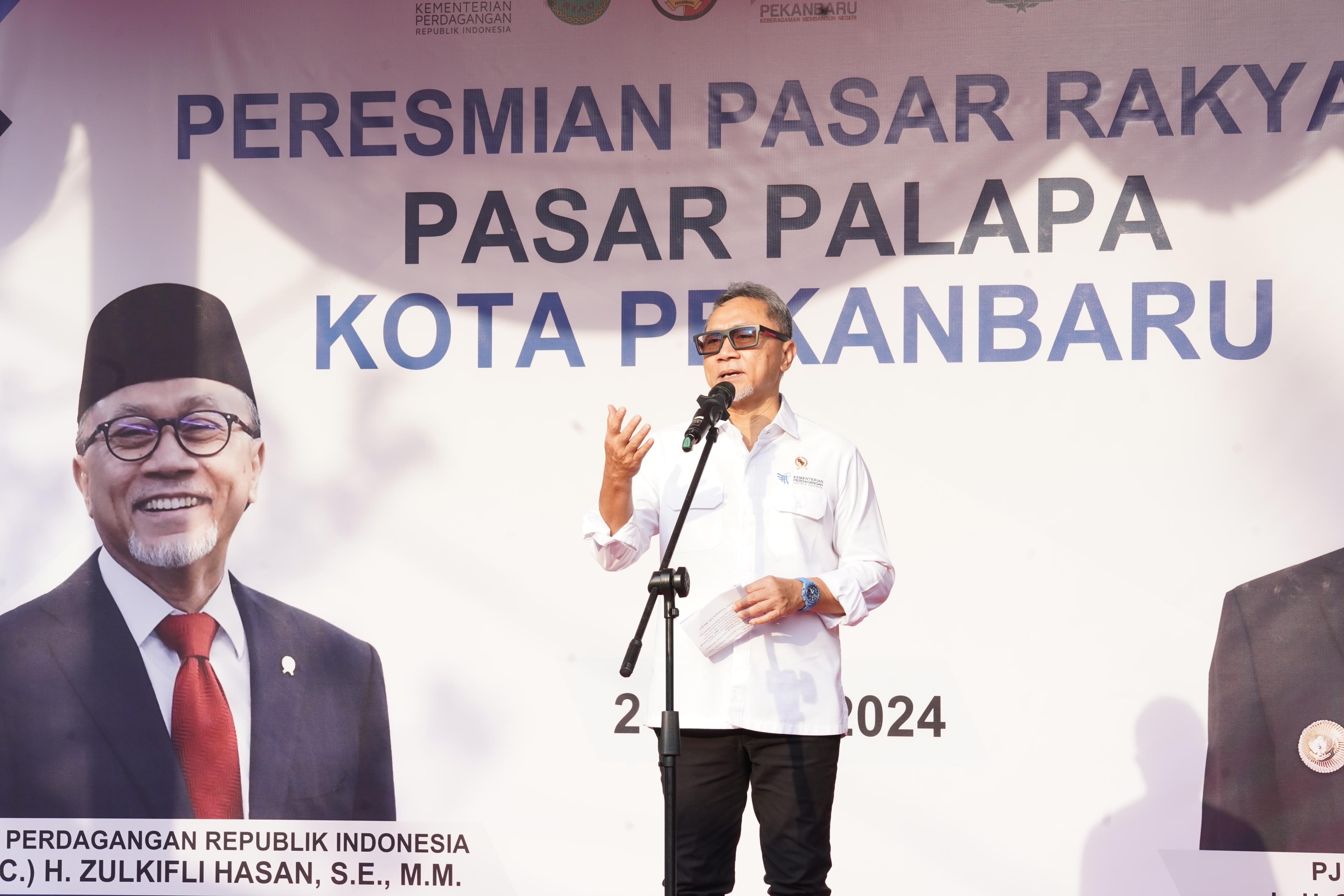 Resmikan Dua Pasar Baru di Riau, Mendag Zulhas: Pasar Rakyat Urat Nadi Ekonomi Kita