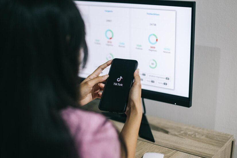 Trump Tandatangani Kesepakatan TikTok Senilai Rp233 Triliun di Amerika Serikat