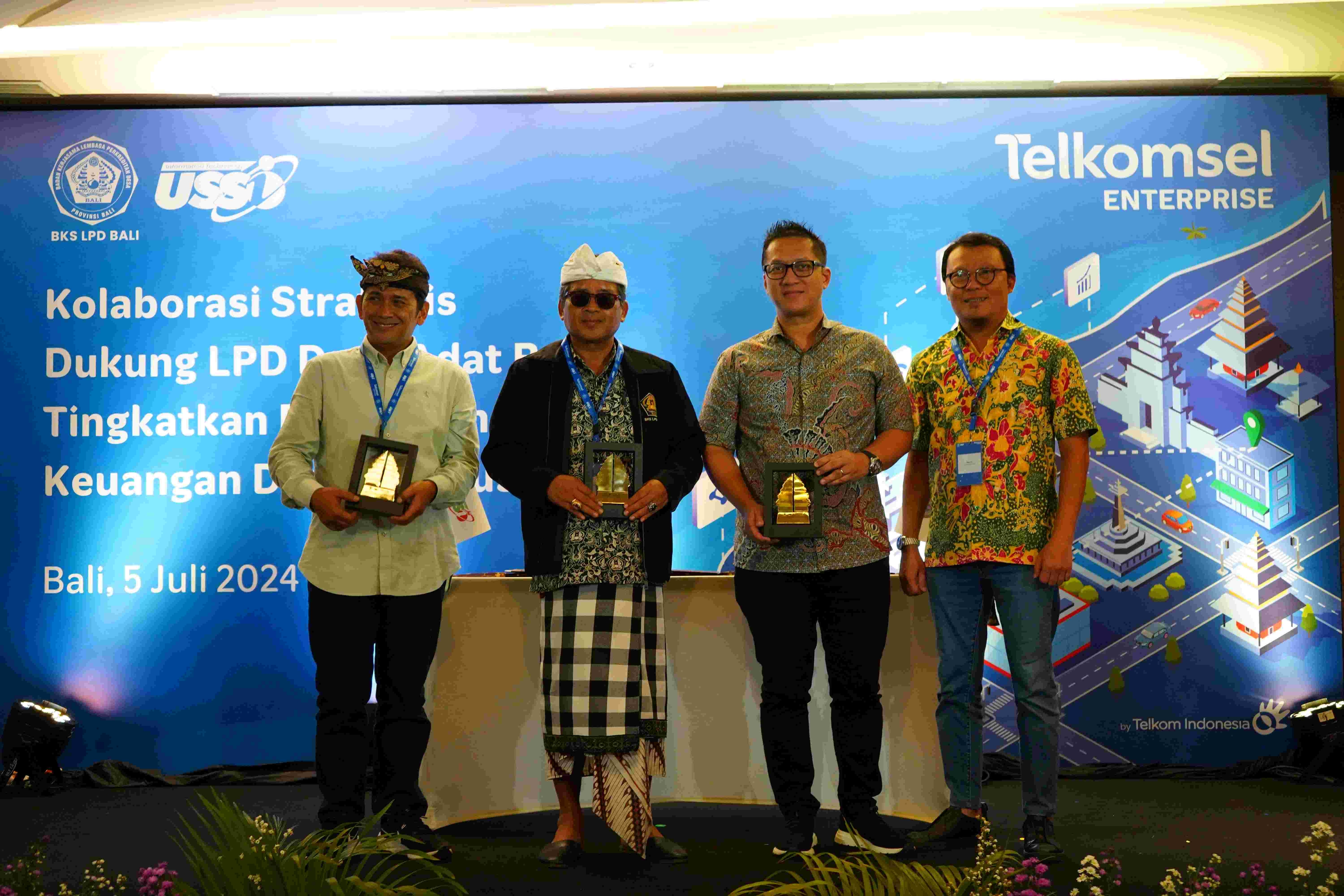 Telkomsel, PT USSI, dan LPD Provinsi Bali Perkuat Ekosistem dan Inklusi Keuangan di Bali dengan Solusi Digital Terpadu bagi Korporasi dan Retail