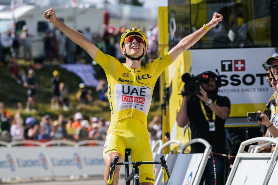 Tour De France: Menangi Etape ke-15 dengan Dominan, Tadej Pogacar Kokoh di Puncak