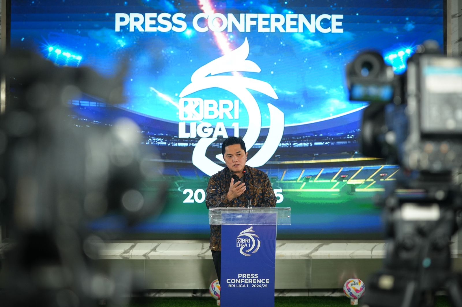 Tonton Final Sepakbola Putri PON XXI, Erick Thohir: Talenta Mulai Tampak Merata