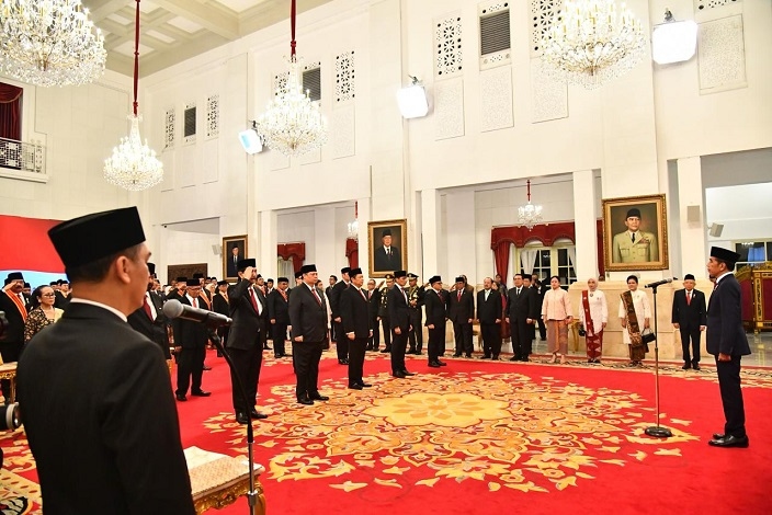 Presiden Anugerahkan Bintang Mahaputera Adipradana kepada Jaksa Agung ST Burhanuddin