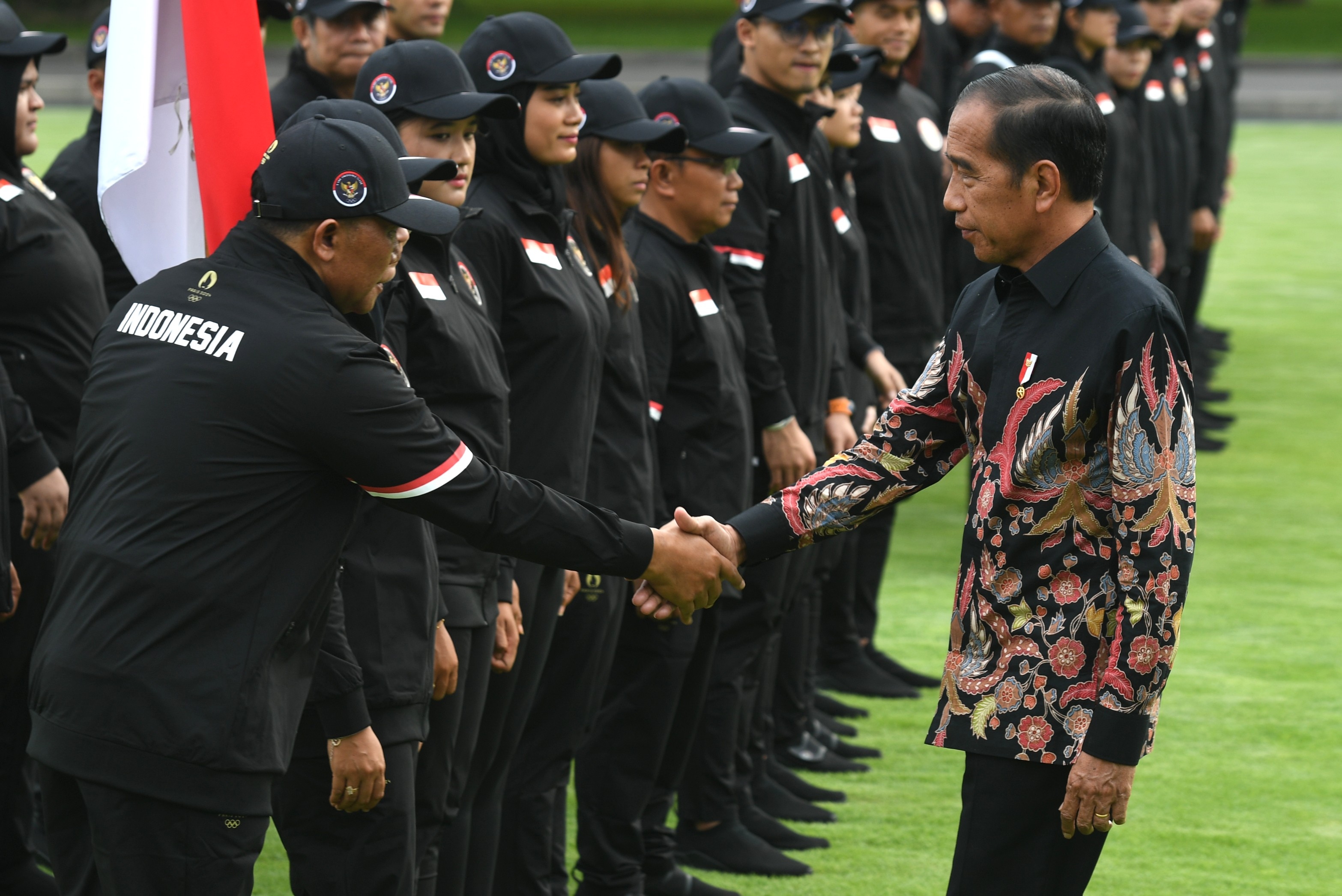 Jokowi Sambut Atlet Olimpiade Paris di Istana Negara Sekaligus Umumkan Jumlah Bonus