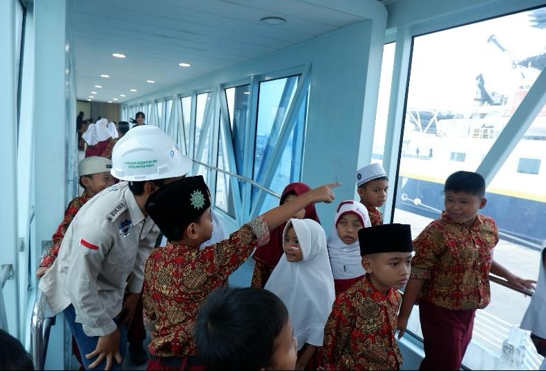 Pelindo Meriahkan Perayaan HUT ke-79 RI dengan Serangkaian Program Sosial dan Lingkungan