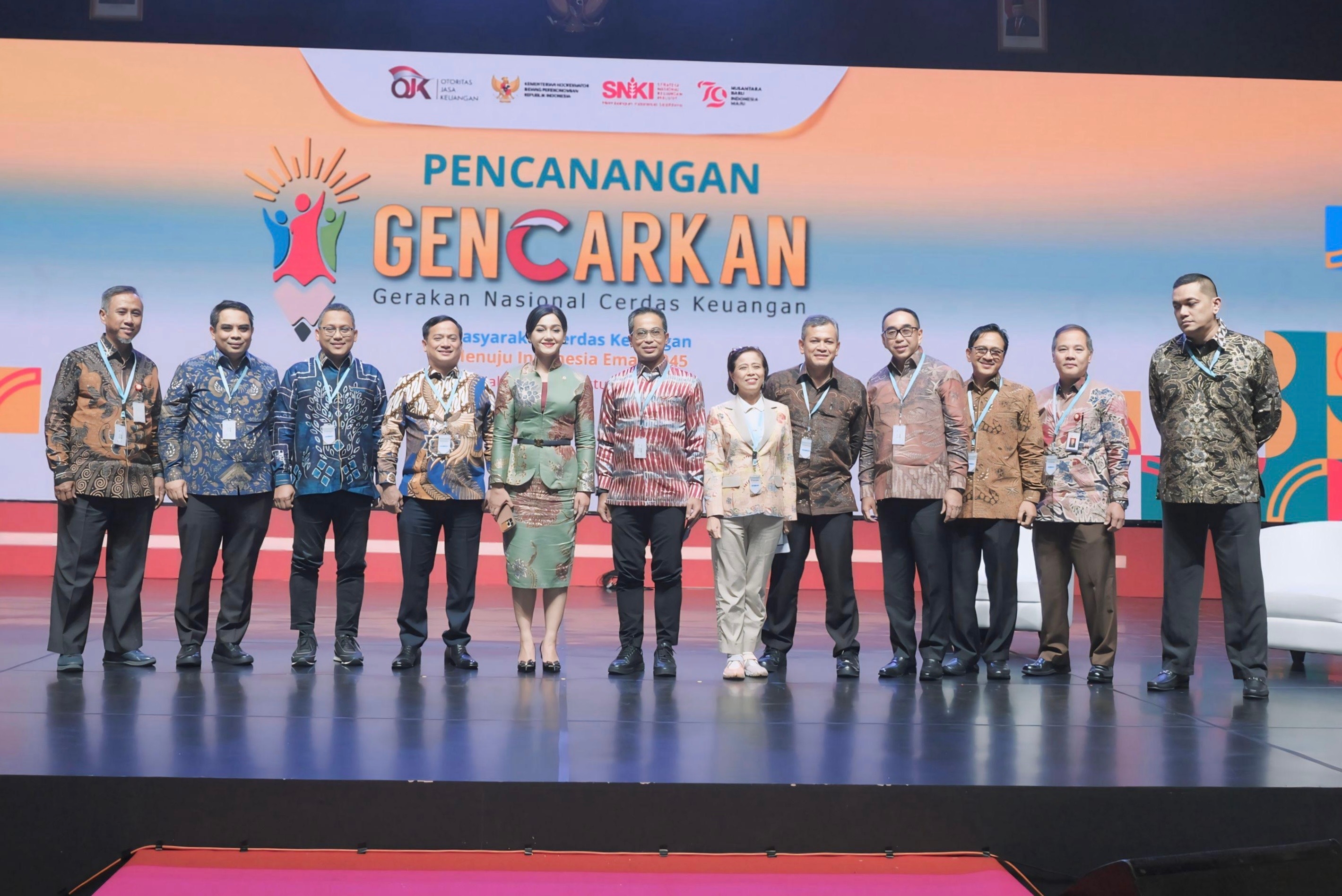 Dukung UMKM Naik Kelas, Pegadaian Meraih Penghargaan Program Literasi Finansial Terbaik dari OJK