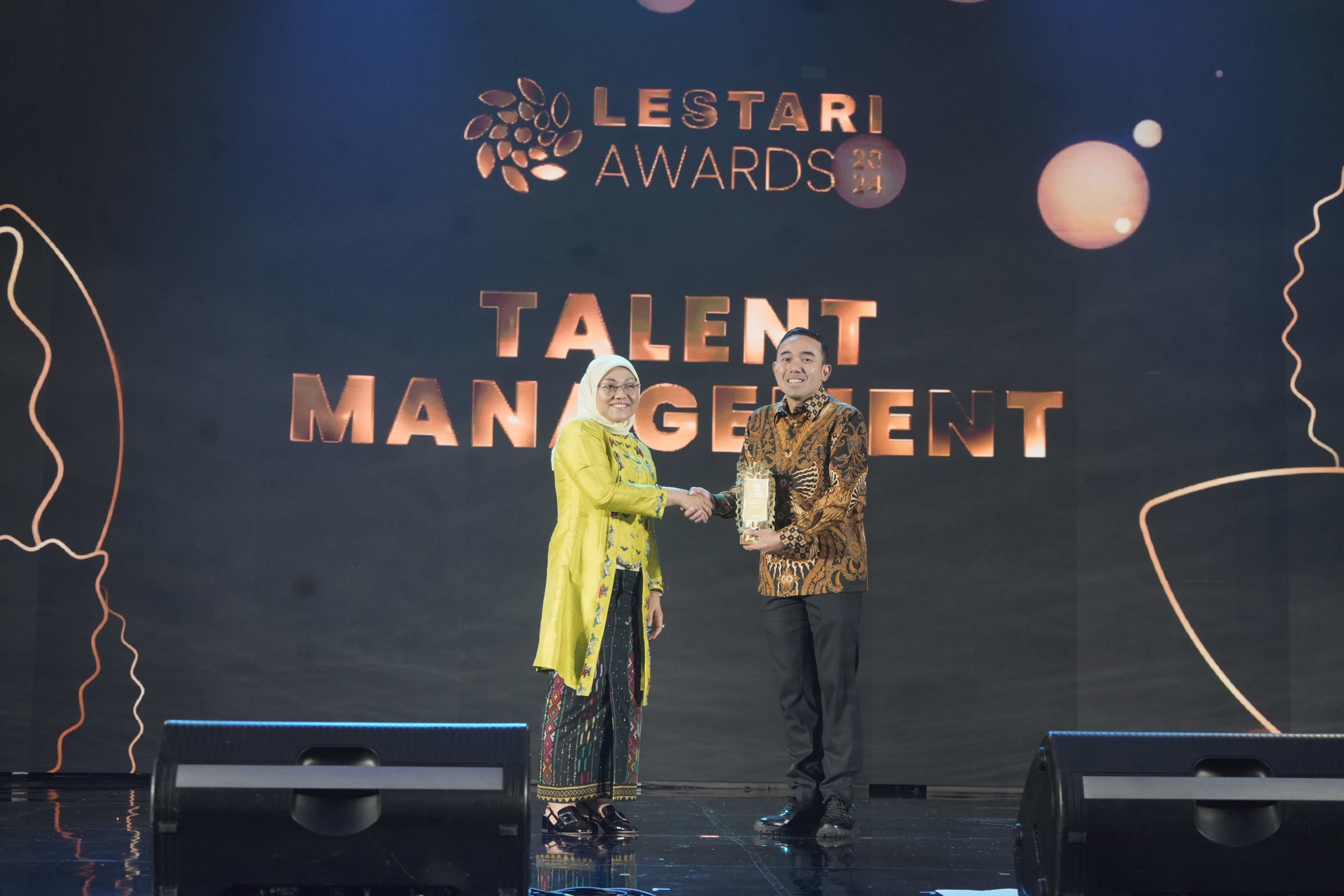 Telkomsel Sabet Lestari Awards 2024, Tetap Konsisten Terapkan Proses Bisnis Berkelanjutan