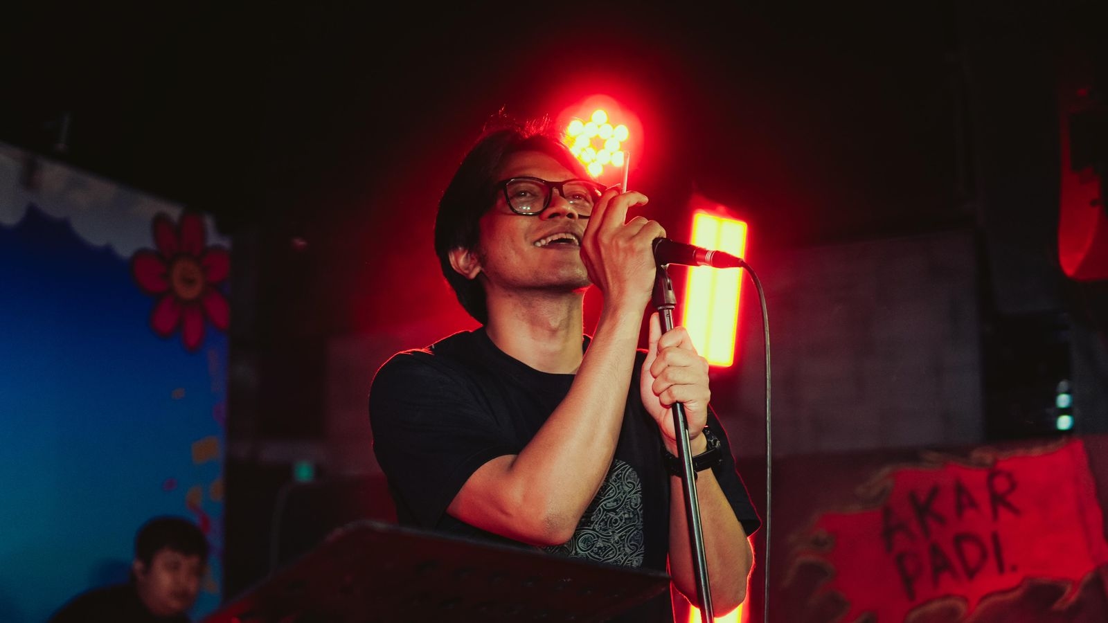 Geluti Musik, Komika Dzawin Nur Luncurkan Mini Album Perdana 'Sisi Lain'