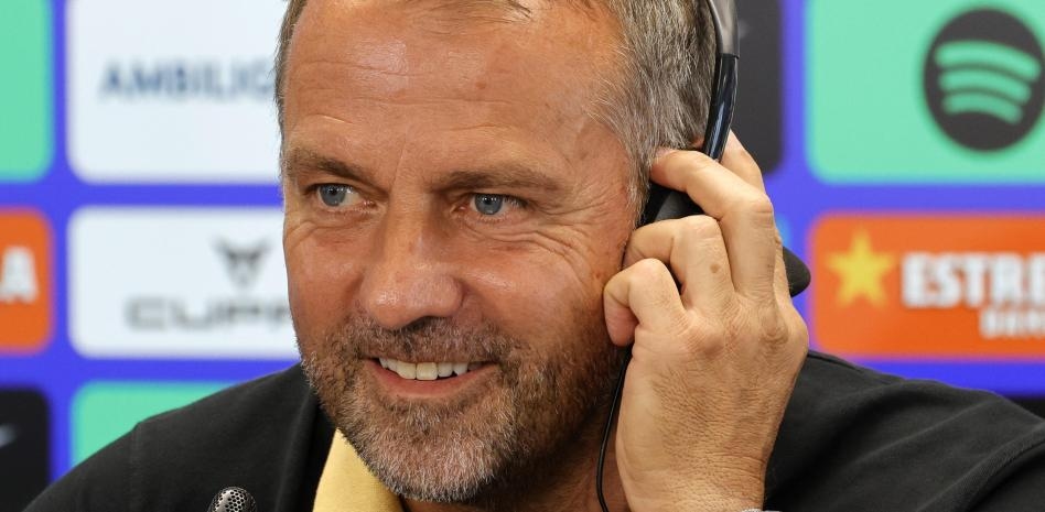 Barcelona Unggul Lima Poin dari Real Madrid, Hansi Flick tak Merasa Diuntungkan