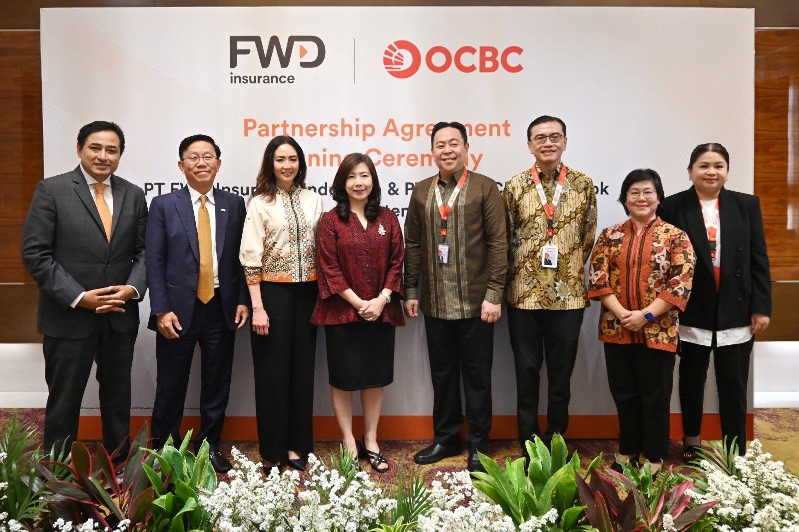 Perkuat Kemitraan Bisnis, FWD Insurance dan OCBC Tandatangani Kerja sama Bancassurance