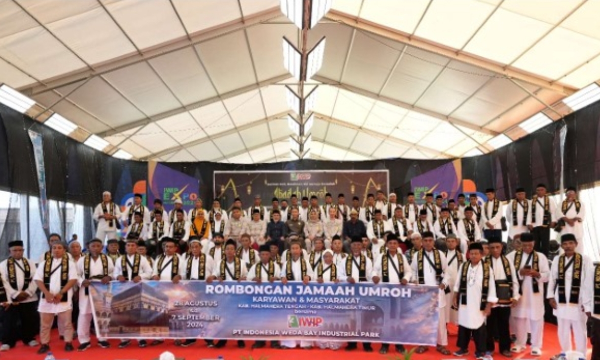 Peringati HUT ke-6, IWIP Berangkatkan Umrah 76 Warga dan Karyawan