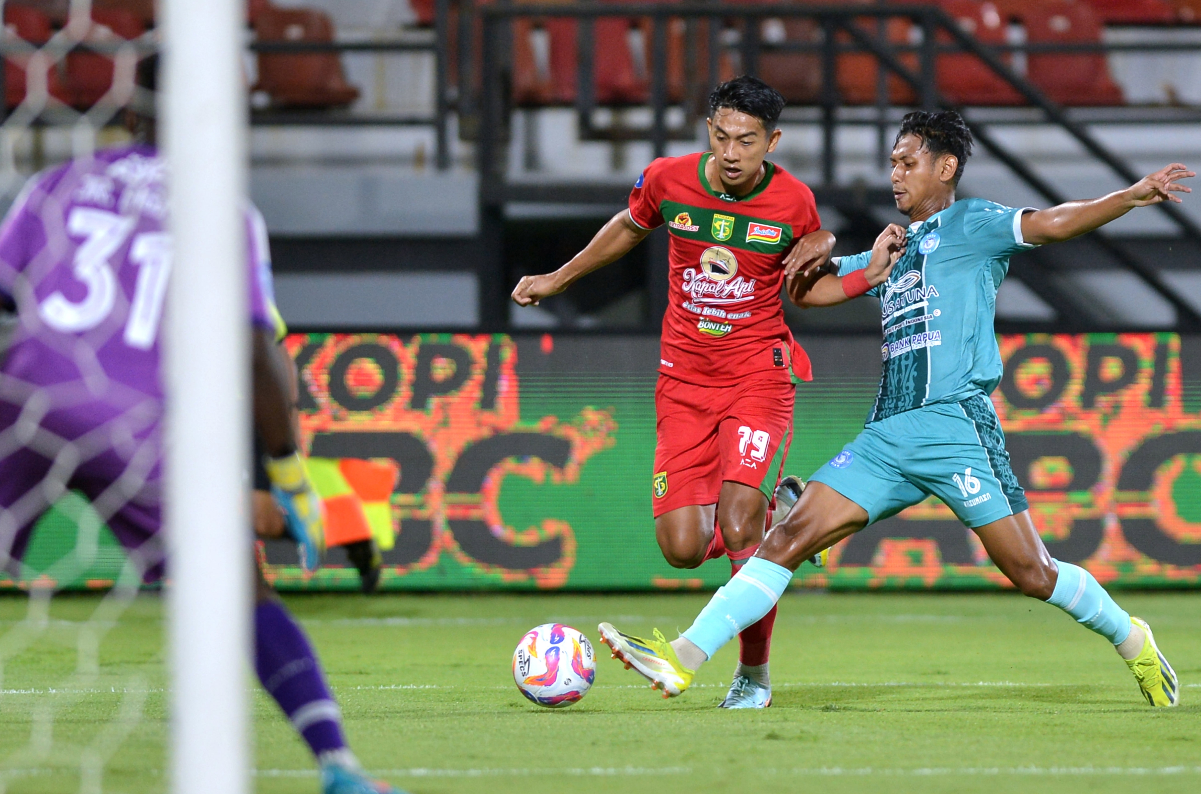 PSBS Biak vs Persebaya Surabaya: Sundulan Flavio Silva Bawa Bajul Ijo ke Puncak Klasemen
