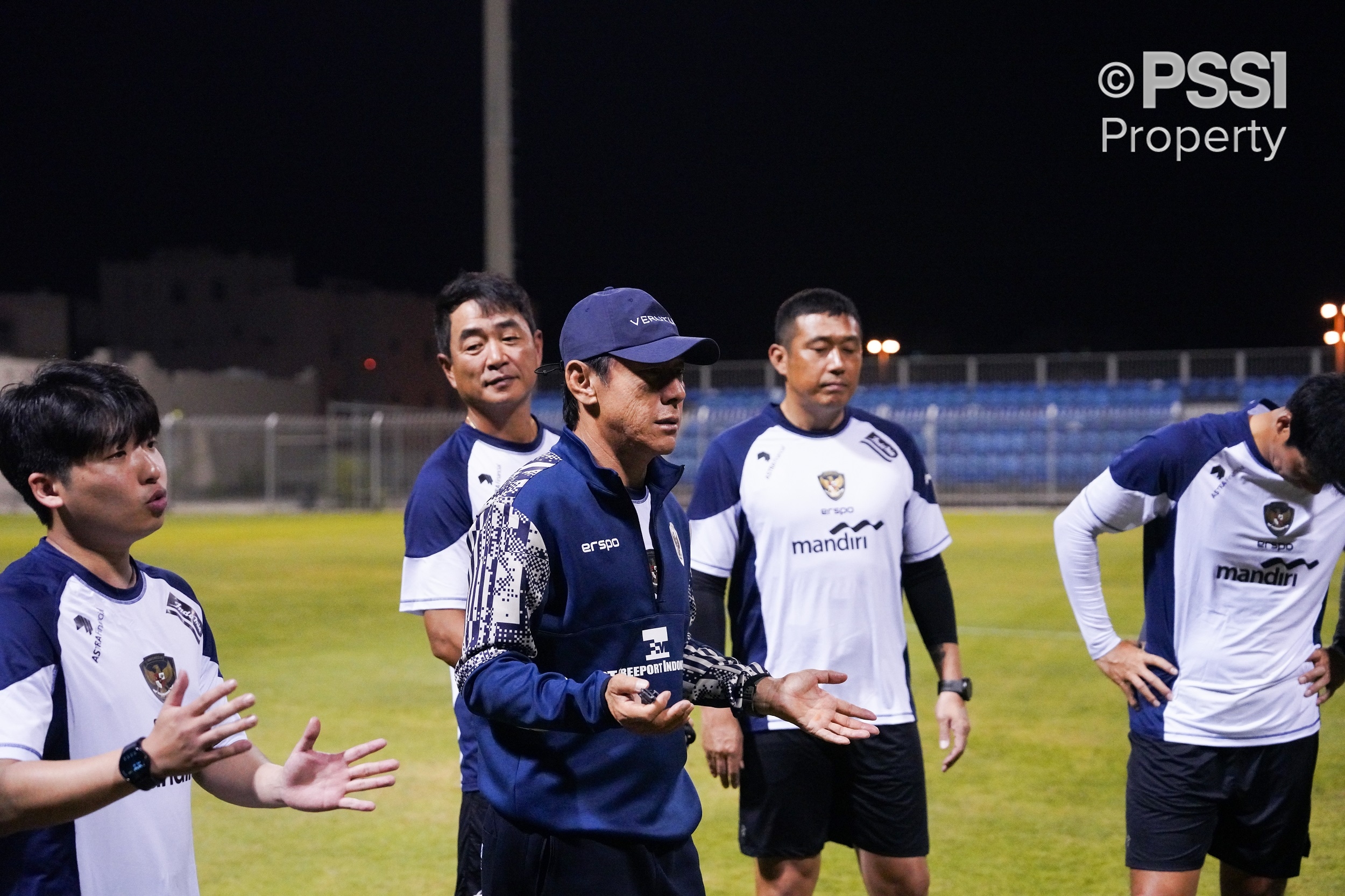 Latihan Pertama Timnas Indonesia di Bahrain, Shin Tae-yong Fokus Pemulihan dari Jetlag