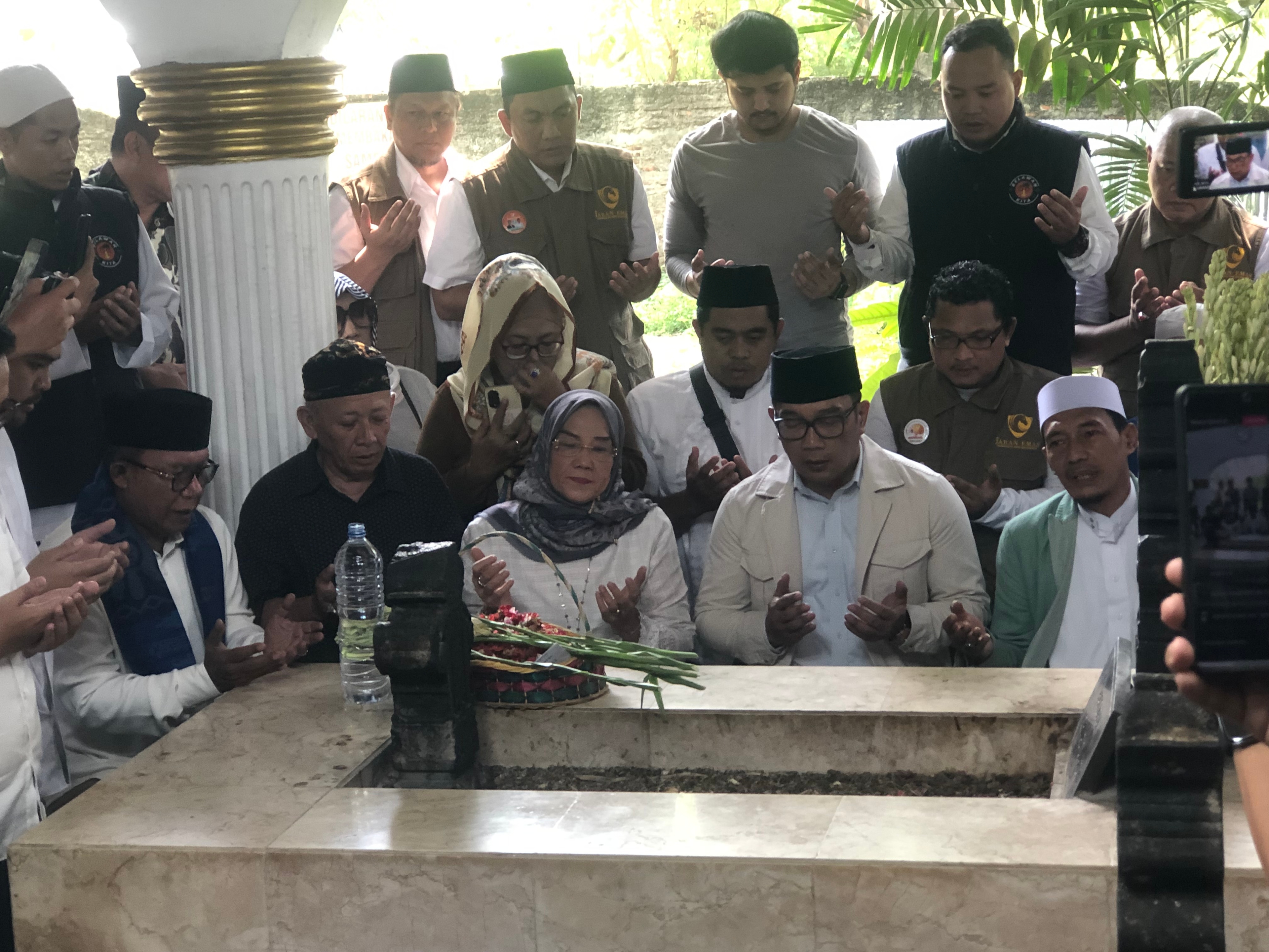 Ridwan Kamil Ziarah ke Makam Pangeran Jayakarta: Pelajari Jakarta dari Sejarah