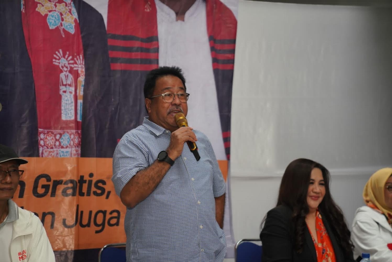 Rano Karno Janjikan Digitalisasi KJP dan Peningkatan Infrastruktur untuk Warga Lubang Buaya