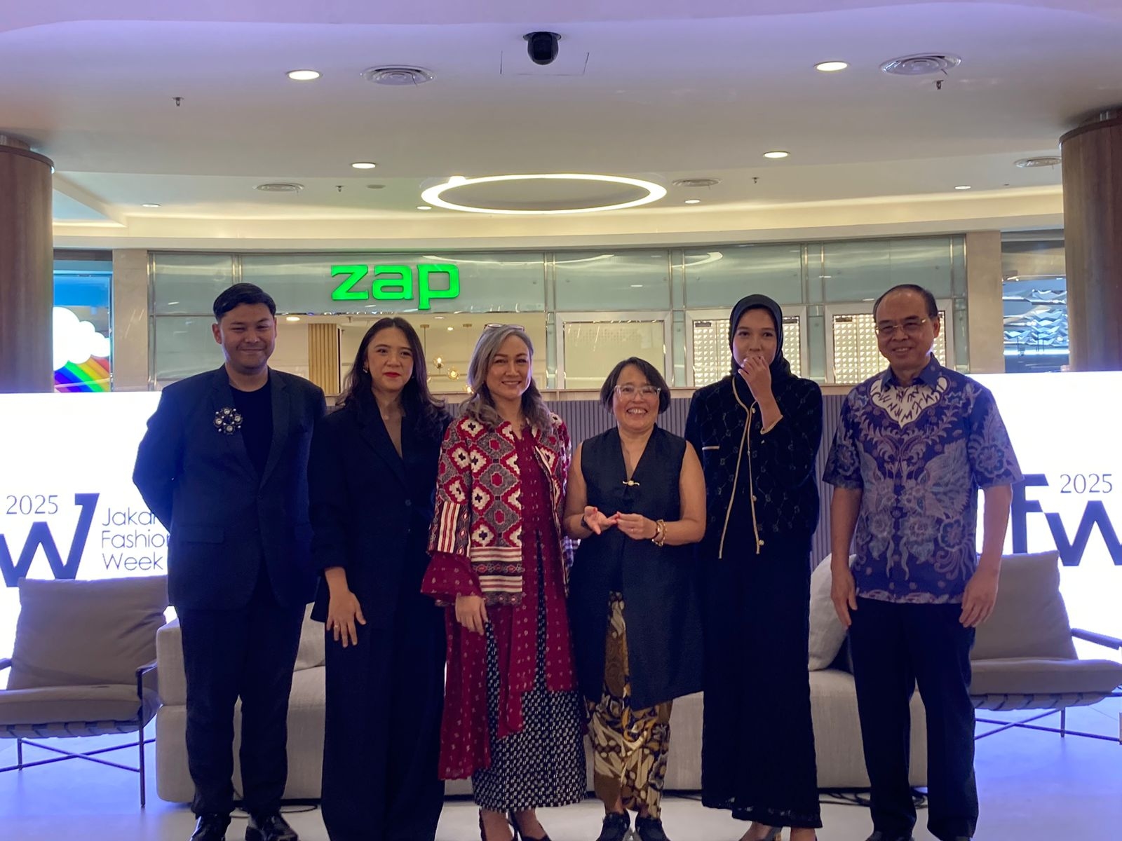 Jakarta Fashion Week 2025 Dimulai, Angkat Tema Future Fusion untuk Perpaduan Tradisi dan Inovasi