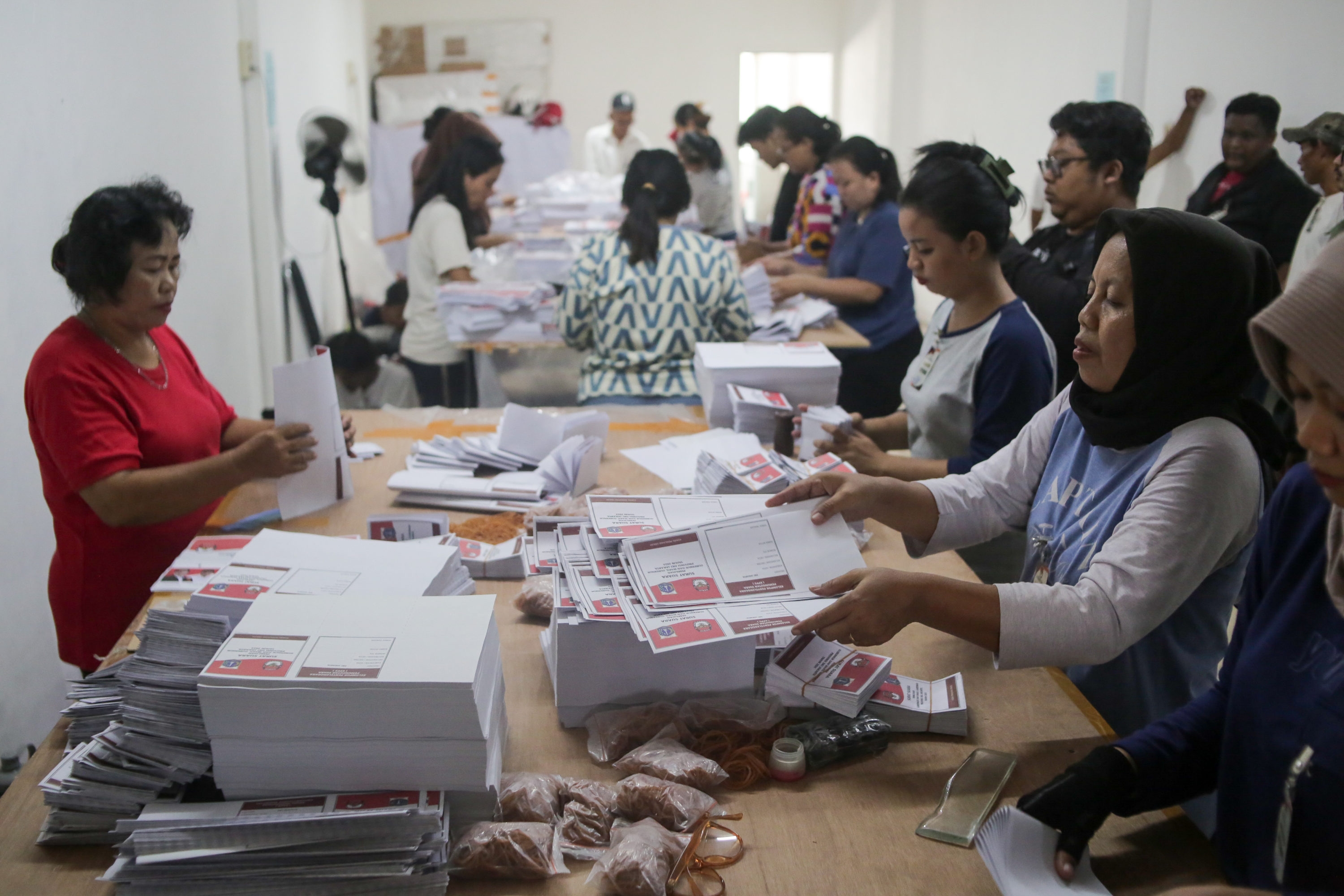KPU DKI Jakarta Distribusikan Logistik Pilkada ke 6 Wilayah, Paling Banyak di Jaktim