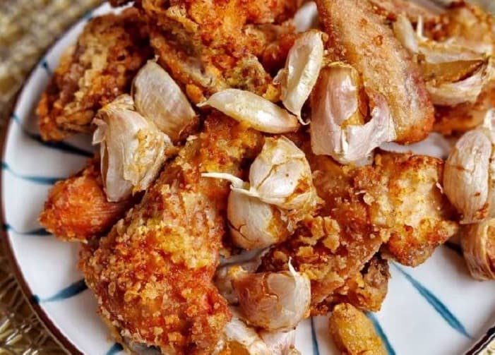 Bikin Ngiler, Resep Ayam Goreng Bawang Putih ala itsfrydays yang Viral di TikTok