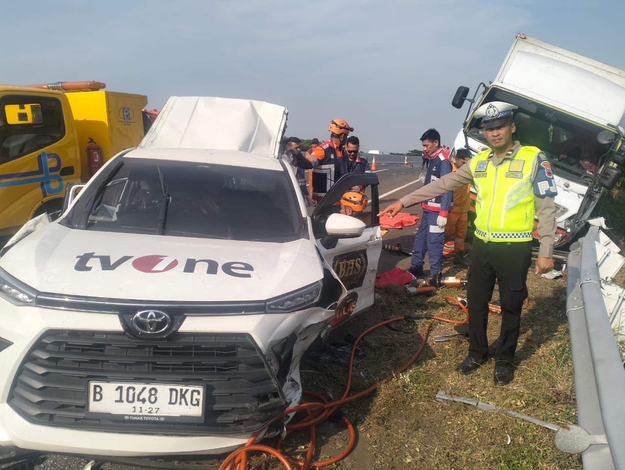 Jurnalis tvOne: Mobil Kru di Tol Pemalang Ditabrak dari Belakang