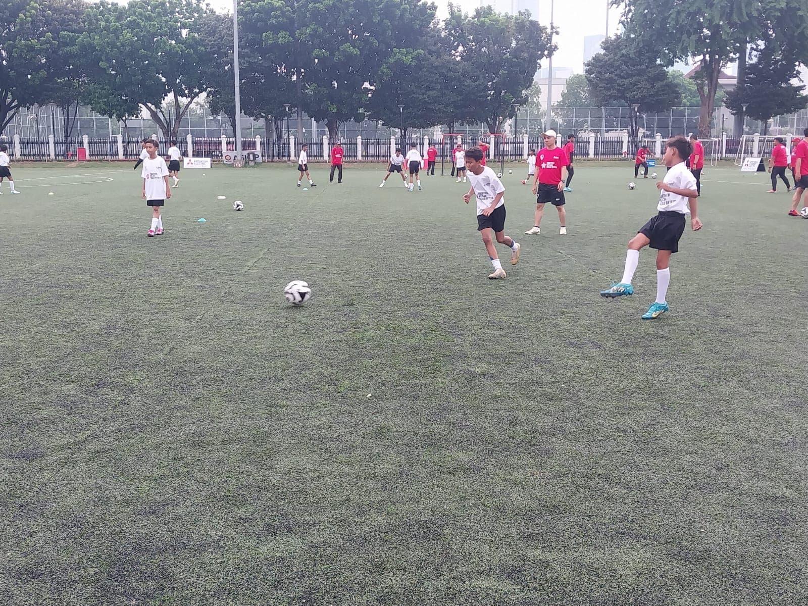 Mantan Pelatih Timnas Jepang Terkejut dengan Kemampuan Skill Sepakbola Anak-anak Indonesia