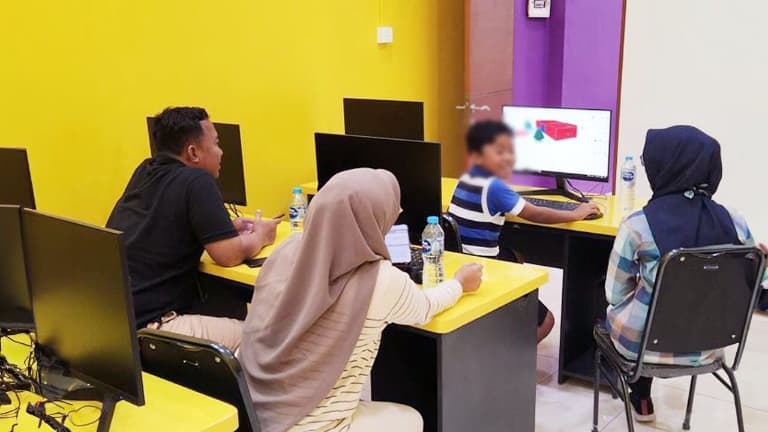 Atasi Kecanduan Gadget pada Anak, Algorithmics Kenalkan Pembelajaran Pemrograman