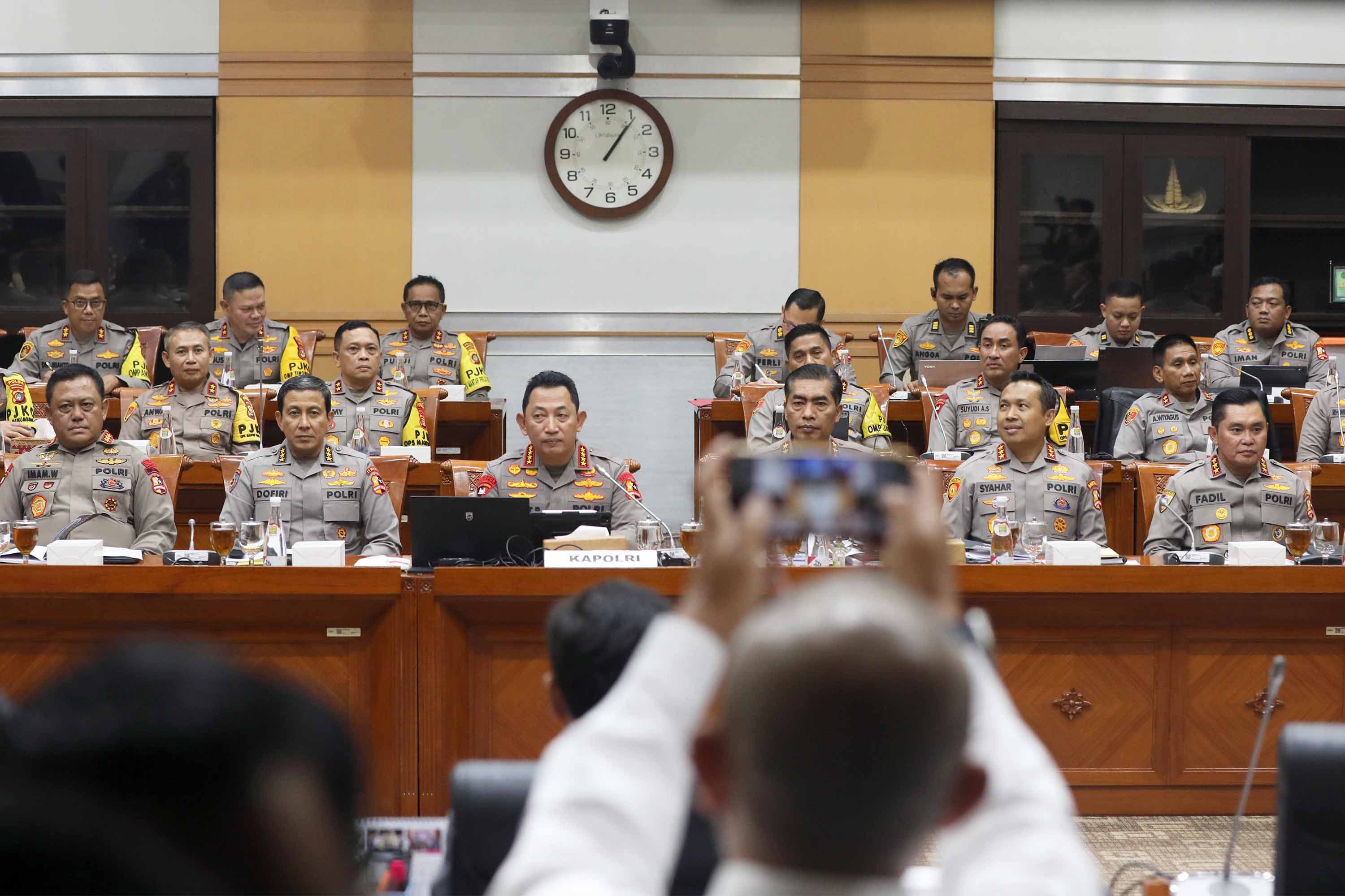 Kapolri Akui Sentimen Negatif Terhadap Polri, Komitmen Lakukan Perbaikan di 2025