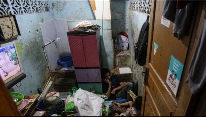Rumah Nenek Hasna 3x2 Meter Ditinggali dengan Belasan Cucunya, Ini Konsep Kesejahteraan Negara dalam Islam