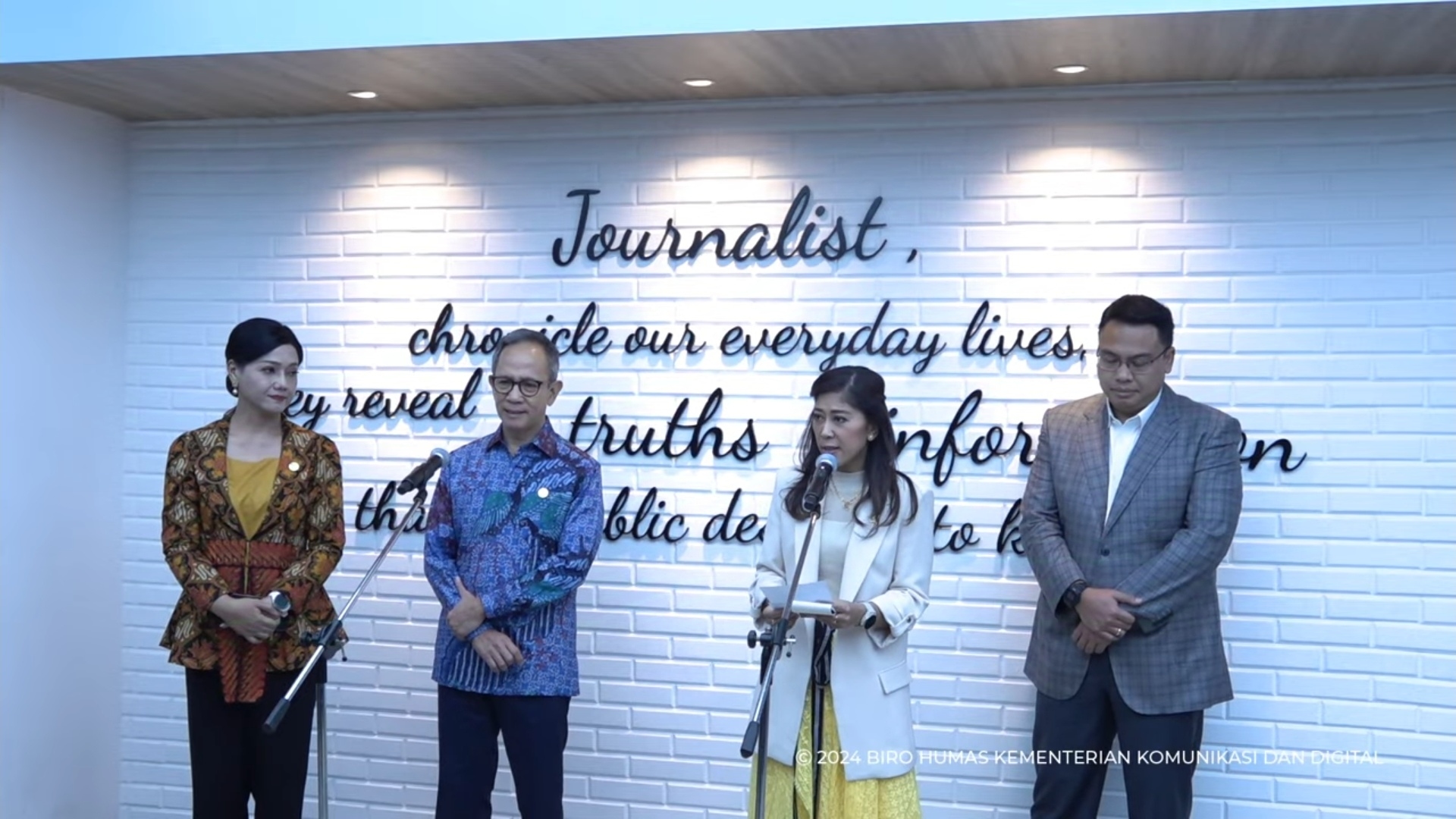 Kementerian Komdigi Gandeng OJK Blokir 10.000 Rekening Terindikasi Judi Online