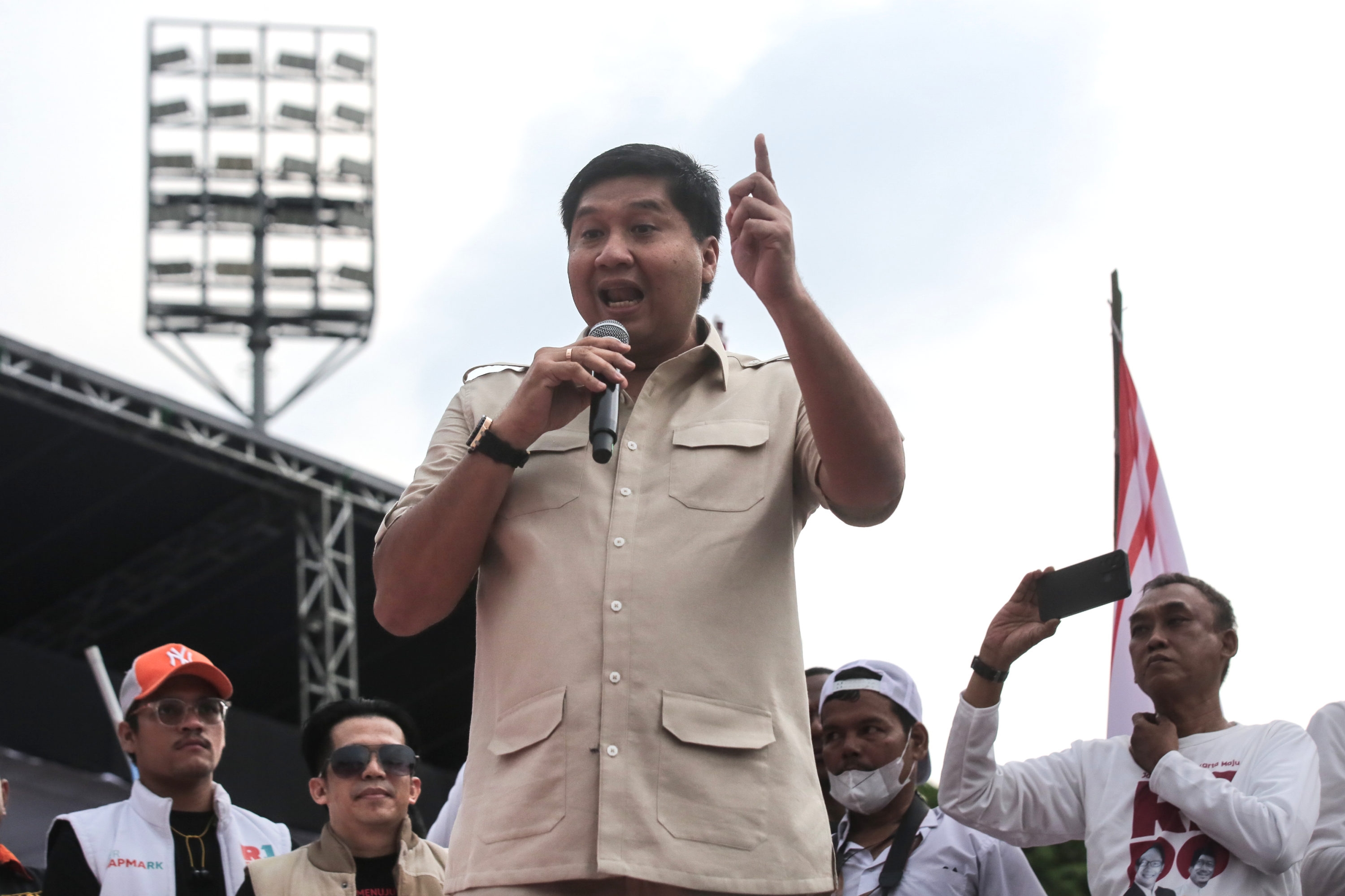 Dorong Kebijakan Perumahan Pro Rakyat, Prabowo Minta Biaya PBG dan BPHTB Digratiskan