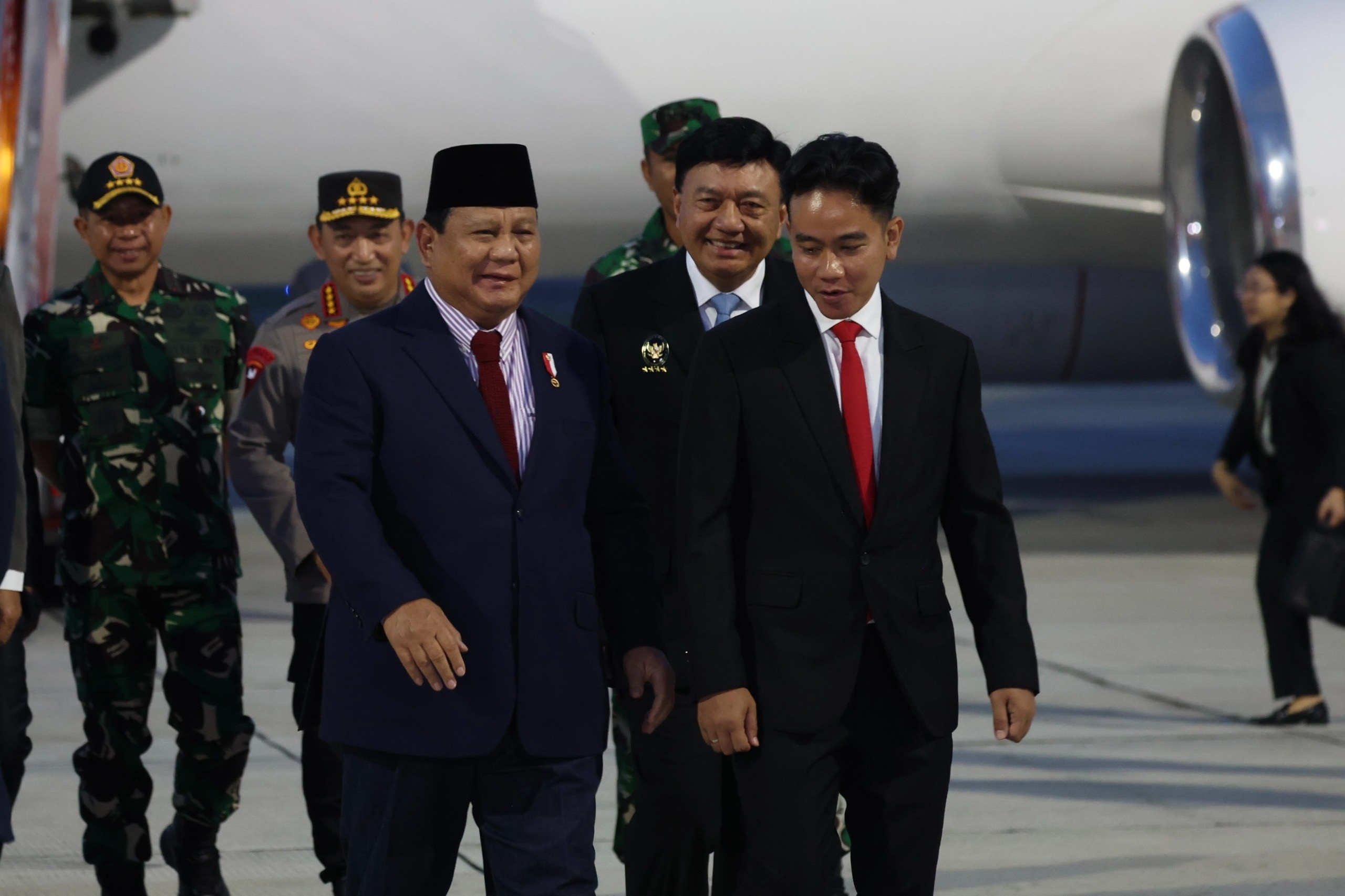 Presiden Prabowo Tiba di Jakarta, Bawa Pulang Komitmen Investasi Rp294 Triliun