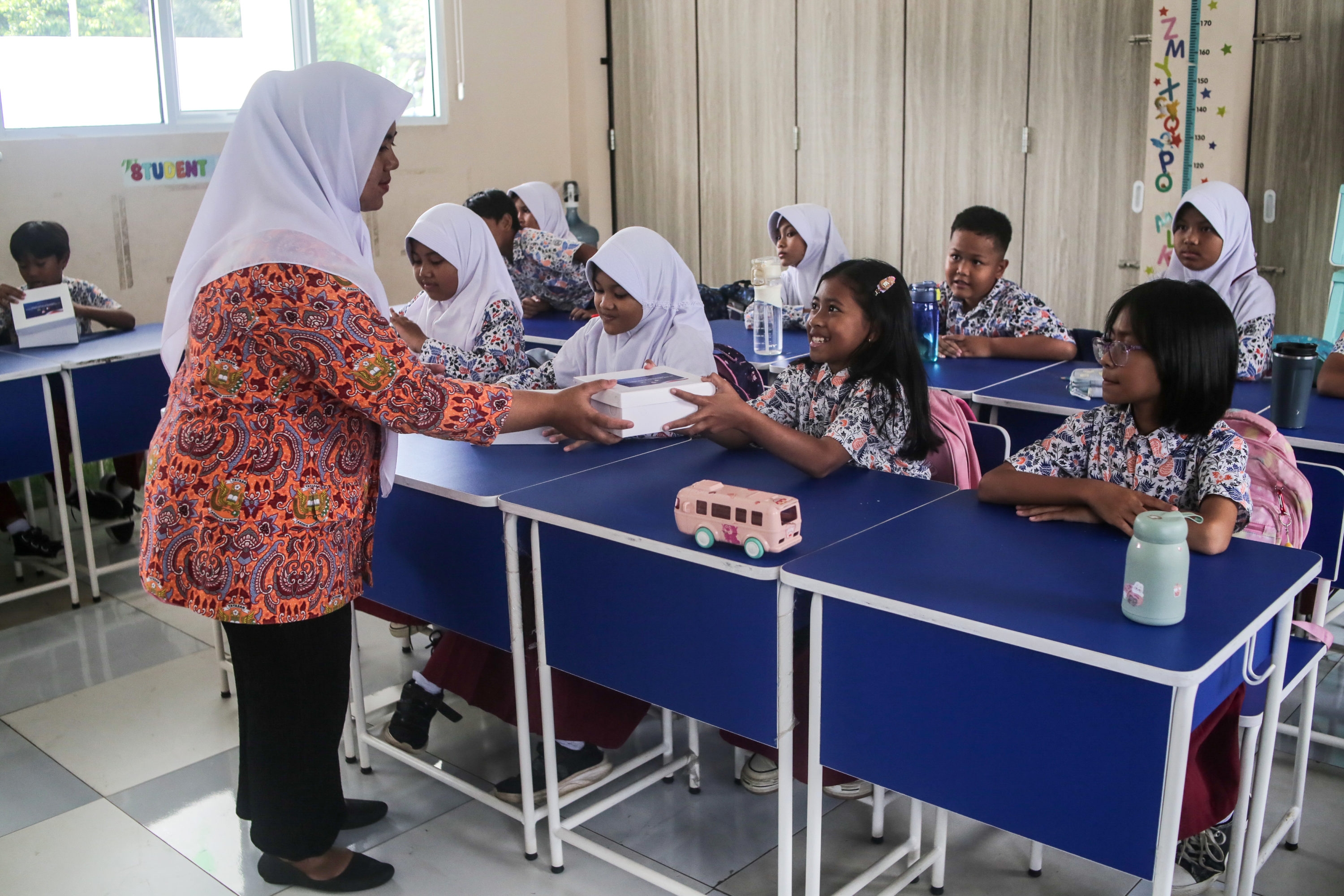 Program Makan Bergizi Gratis Dimulai 6 Januari 2025, Targetkan 3,3 Juta Siswa